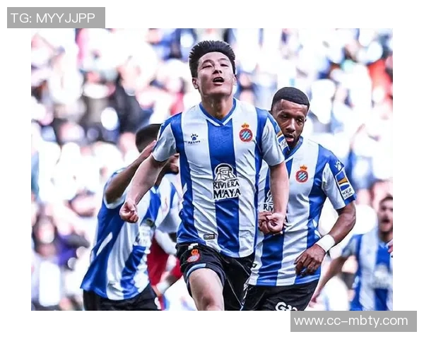 埃文弗格森在意大利足球中展现实力逐渐适应新环境的自我证明